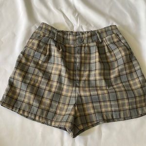 Women’s size small plaid shorts